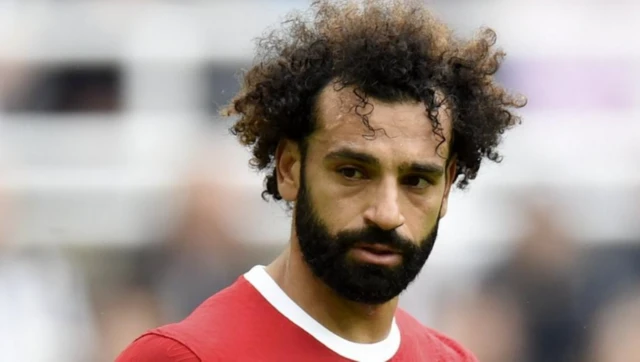 محمد صلاح: ليفربول يرفض بيع الفرعون العالمي بأكثر من 190 مليون دولار  للاتحاد السعودي - BBC News عربي