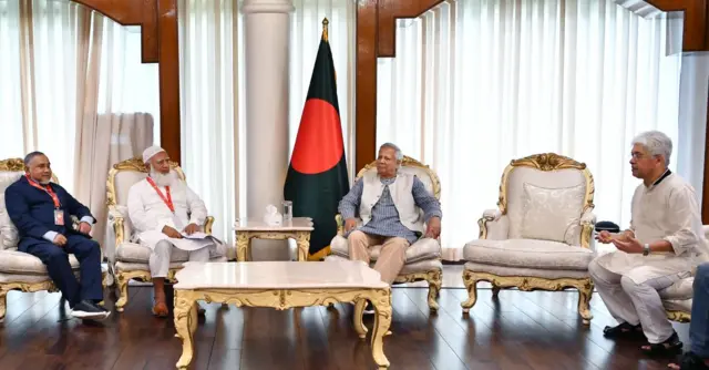  প্রধান উপদেষ্টার সাথে জামায়াতের প্রতিনিধি দলের সংলাপ