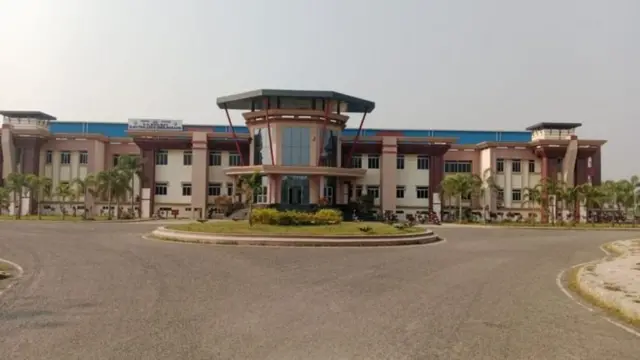 బిహార్‌లోని బరౌనీ రైల్వే స్టేషన్ 