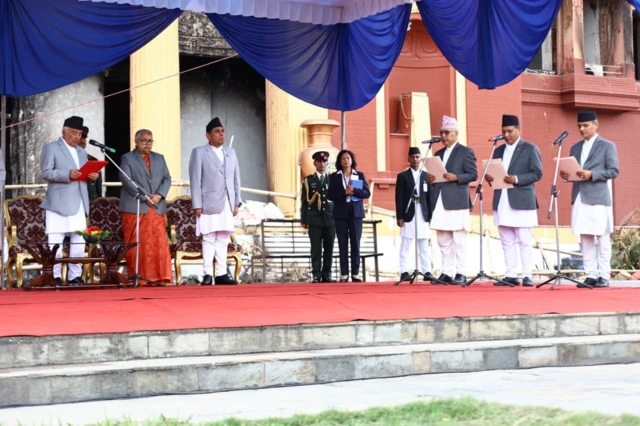नयाँ मन्त्रीहरूको शपथ