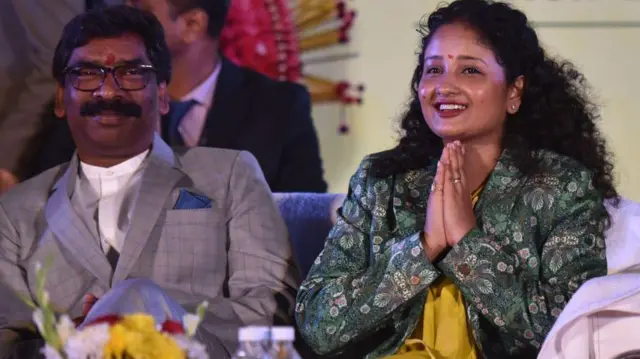 मुख्यमंत्री हेमंत सोरेन और उनकी पत्नी कल्पना सोरेन