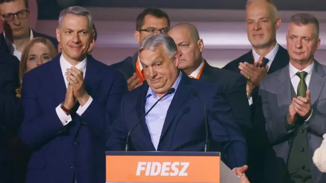 Ông Orbán chưa từ chức lãnh đạo đảng của mình