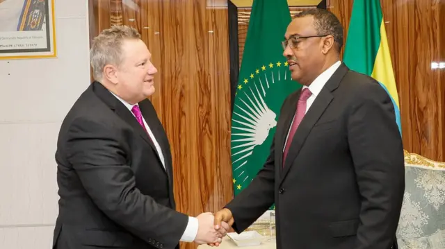 አምባሳደር ማይክ ሐመር ከምክትል ጠቅላይ ሚኒስትር እና የውጭ ጉዳይ ሚኒስትር ደመቀ መኮንን