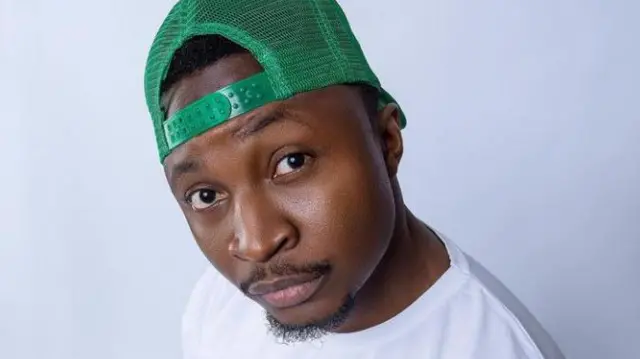 Funnybone onye ọrụ ịkpa ọchị