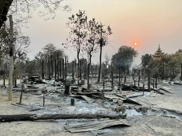 ရွာ အပျက်အစီး