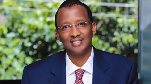 Lezbiyenlar kokraklarini bir-birining mushuklariga suradilar