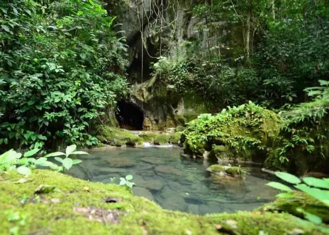 Grotte ATM des Mayas