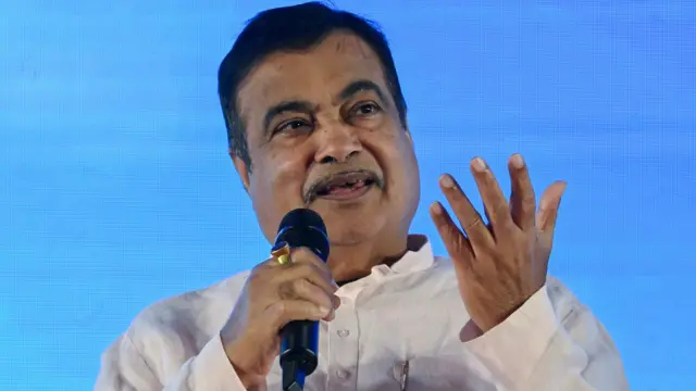 नितिन गडकरी