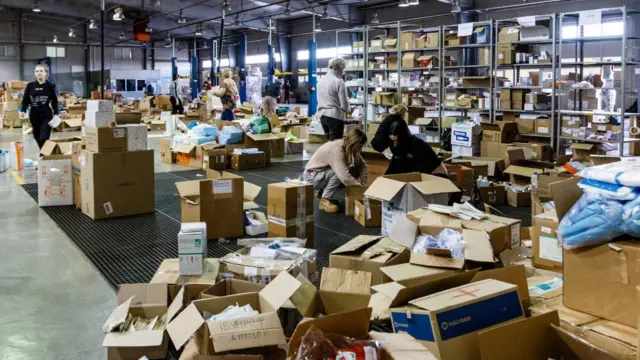 волонтери, гуманітарна допомога 