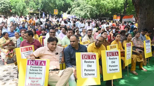 ओल्ड पेशन स्कीम की बहाली की मांग बीते कई सालों से हो रही है