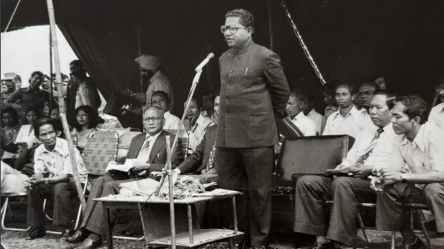 યોગેન્દ્ર મકવાણા, ગુજરાતના દલિત નેતા, રાજકારણ, બીબીસી ગુજરાતી, ગુજરાત, સોજિત્રા, દલિત નેતા, ઇન્દિરા ગાંધી, રાજીવ ગાંધી, ડૉ. બાબાસાહેબ આંબેડકર