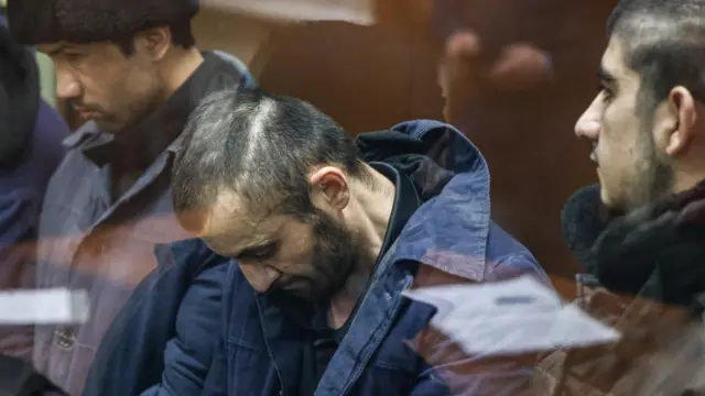 Фаридуни, Мирзоев и Файзов в суде