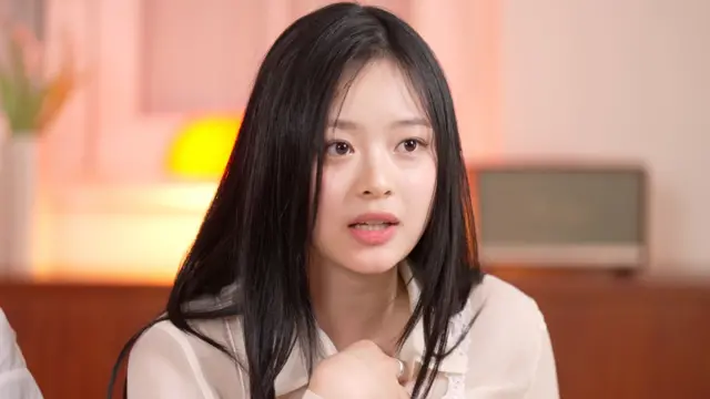 하니가 BBC와 인터뷰를 하고 있다. 