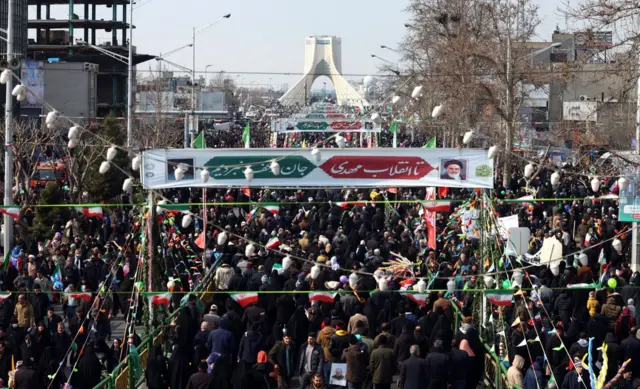 مسیرهای مختلف راهپیمایی ۲۲ بهمن در تهران به میدان آزادی ختم می‌شوند