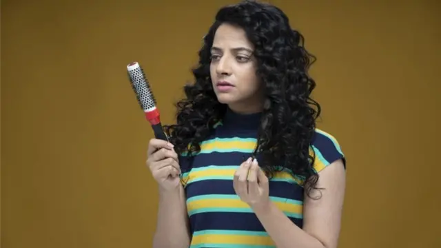 વાળ ખરવાનું બીજું એક મોટું કારણ બદલતી જીવનશૈલી