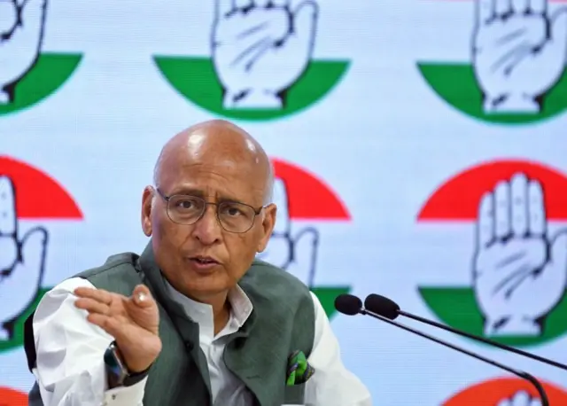 ज्येष्ठ वकील अभिषेक मनू सिंघवी