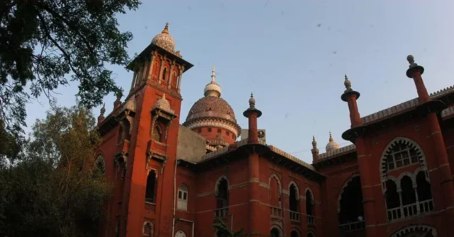 வடகலை, தென்கலை, காஞ்சிபுரம் வரதராஜப் பெருமாள் கோயில், நீதிமன்றம் 
