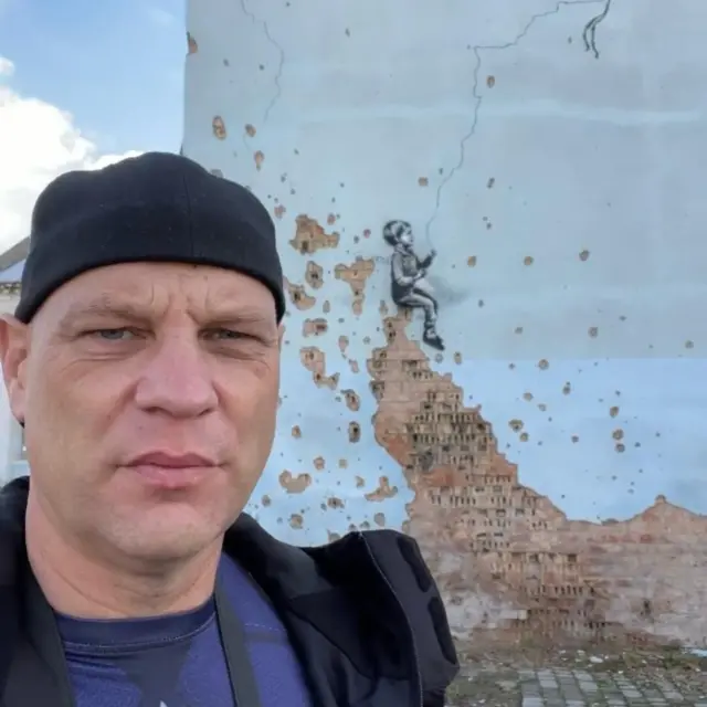 Білл під час екскурсії Київщиною