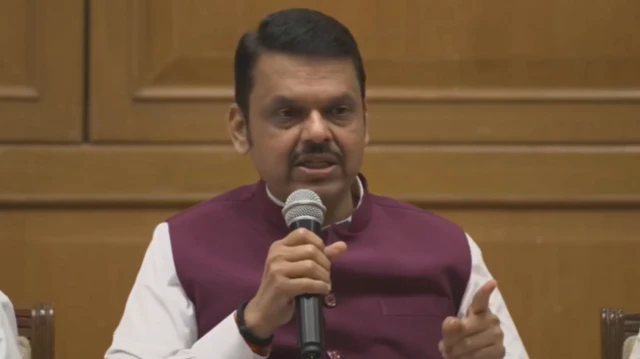 முதலமைச்சர் தேவேந்திர ஃபட்னாவிஸ்