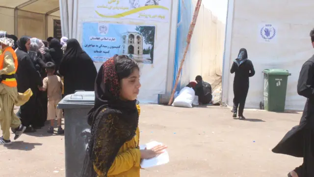 هلال احمر افغانی و نهادهای متعدد درمانی برای کمک رسانی به بیماران و افراد آسیب پذیر آماده بودند