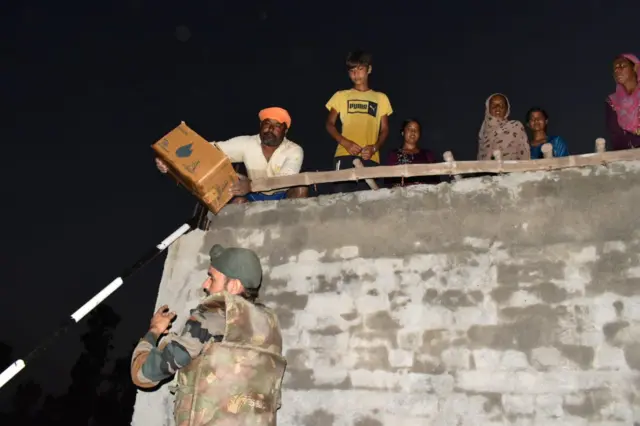 ਰਾਹਤ ਕਾਰਜ 