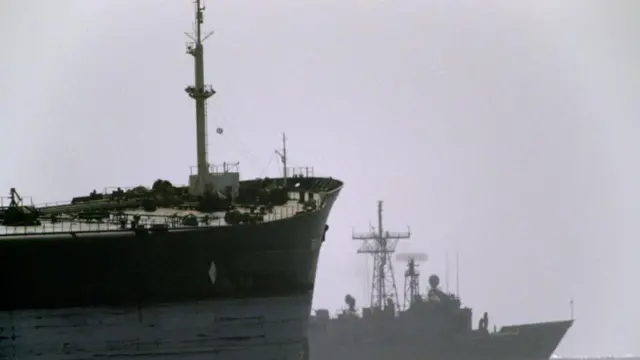 இரான் - அமெரிக்கா, இஸ்ரேல், ஹோர்முஸ் நீரிணை, பிரிட்டன், சூயஸ் நெருக்கடி