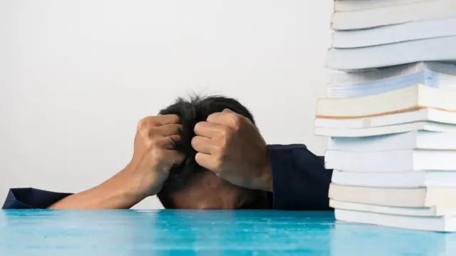 'அலைக்கழிப்பு, தனிமைப்படுத்தல், பாரபட்சம்' - கல்வி நிறுவனங்களில் சாதி பாகுபாட்டை எதிர்கொள்ளும் மாணவர்கள்