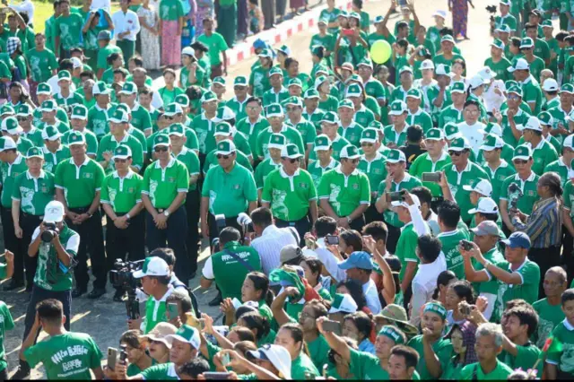 အောက်တိုဘာ ၂၈ ရက်ကစပြီး လာမယ့် ဒီဇင်ဘာ ရွေးကောက်ပွဲအတွက် မဲဆွယ်တာတွေ စပါပြီ