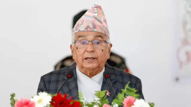 कुनै कार्यक्रममा सहभागी हुँदा मञ्चबाट बोल्दै राष्ट्रपति रामचन्द्र पौडेल