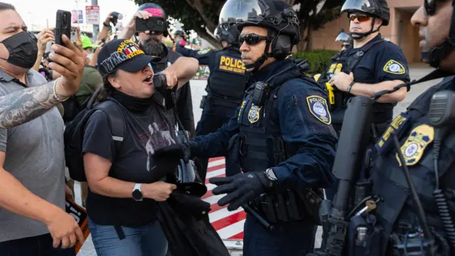 Activistas y miembros de las comunidades afectadas han protestado contras las autoridades.