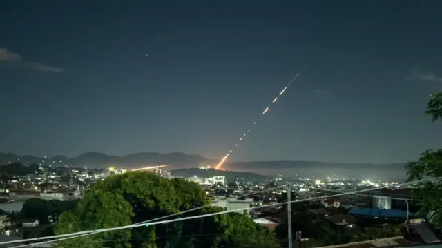 ၁၀၂၇ စစ်ဆင်ရေးကာလအတွင်း လားရှိုးကနေ ပစ်တဲ့ ဒုံးကျည် တစ်ခု