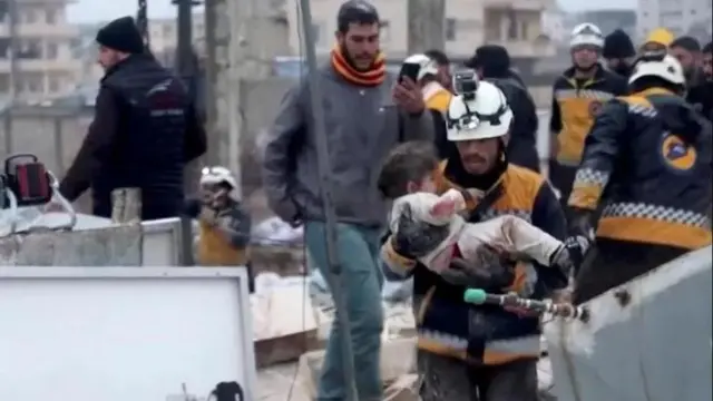 Ndi ọrụ gbatagbata ka na-azọpụta ndị tọrọ n'ime ọdachi ahụ