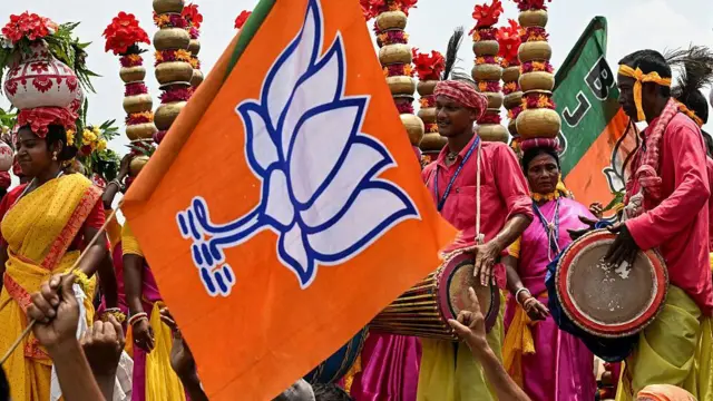 पश्चिम बंगाल में बीजेपी के चुनावी कैंपेन में बांग्लादेश भी एक अहम मुद्दा था