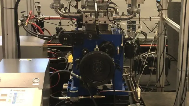 హైబ్రిడ్ ఇంజిన్