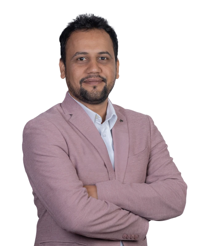 प्रियांक ठक्कर यांच्या मते, चांगला परतावा महत्त्वाचा असतोच, पण गरज पडल्यावर पैसे लगेच मिळतील अशी लिक्विडिटीही (तरलता) तितकीच आवश्यक आहे.