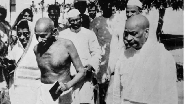 સરદાર@150, સરદાર વલ્લભભાઈ પટેલ, સરદાર પટેલ, નહેરુ, આઝાદી, રાષ્ટ્રીય સ્વયંસેવક સંઘ, ભારત, ગુજરાત, ગુજરાતી, બીબીસી ગુજરાતી, ન્યૂઝ અપડેટ