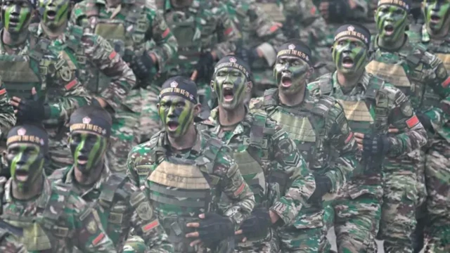 Parade prajurit TNI di Banda Aceh, 2024 lalu.

