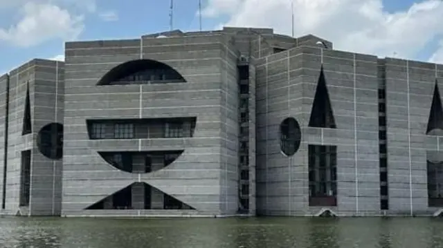 বাংলাদেশের জাতীয় সংসদ ভবন