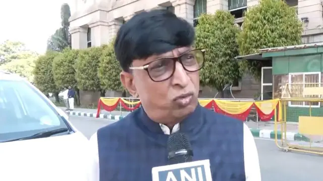 एस.एल.भोजेगौड़ा