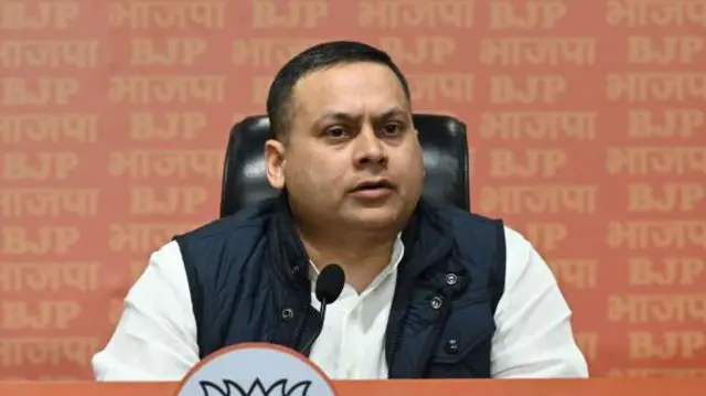 बीजेपी आईटी सेल के प्रमुख अमित मालवीय ने कहा है कि ये घटना अल्पसंख्यकों को सुरक्षा से वंचित किए जाने की क्रूर हक़ीक़त को दिखाती है