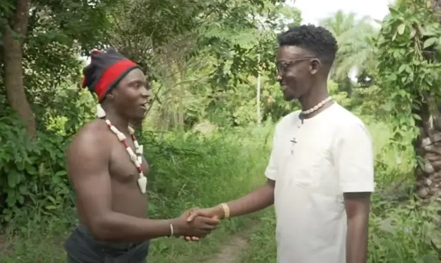 Ziggy Faye faisant une rencontre