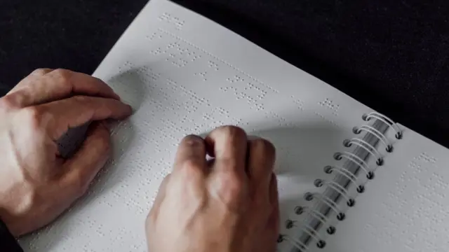 பிரெய்லி புத்தகம்