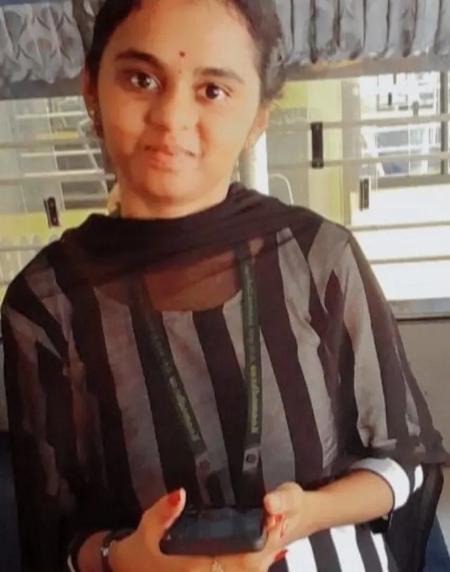 சத்யஸ்ரீ