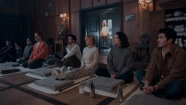 Кадр із серіалу "Дев'ять ідеальних незнайомців"