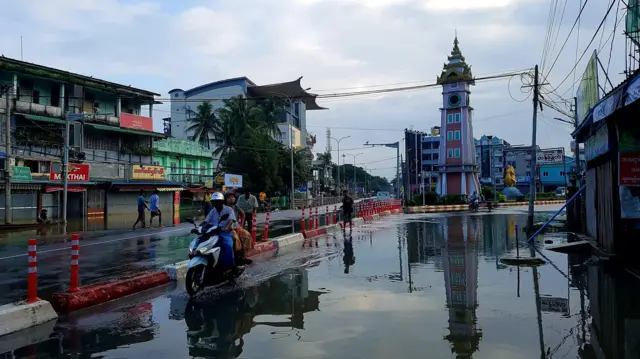 ရေအနည်းငယ်ကျဆင်းလာတဲ့ ပဲခူးမြို့လယ်ခေါင် 