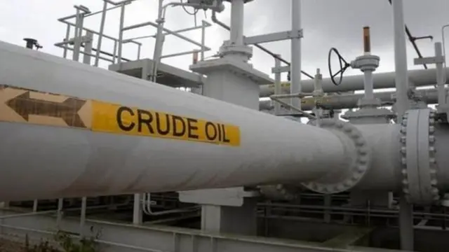 ક્રૂડ ઓઇલની રિફાઇનરી