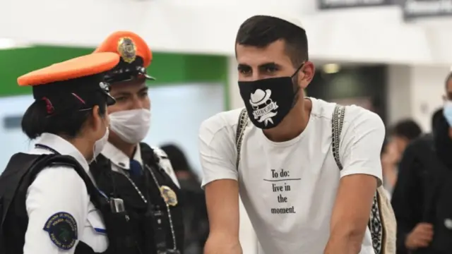 Viajero en Aeropuerto de CDMX