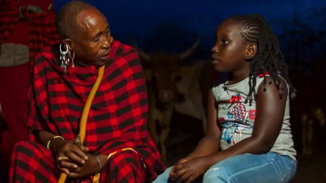 Sharon na Mzee wa Kimasai