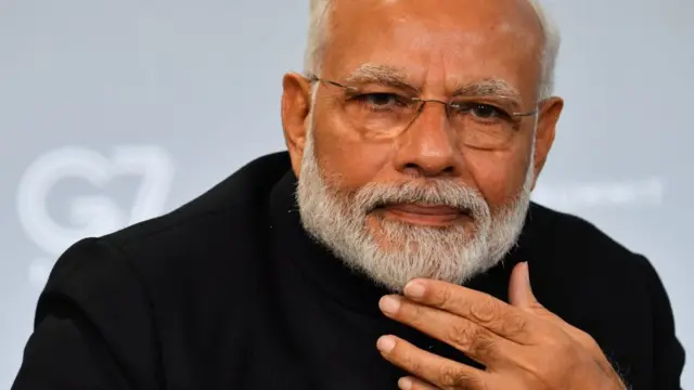 नरेंद्र मोदी