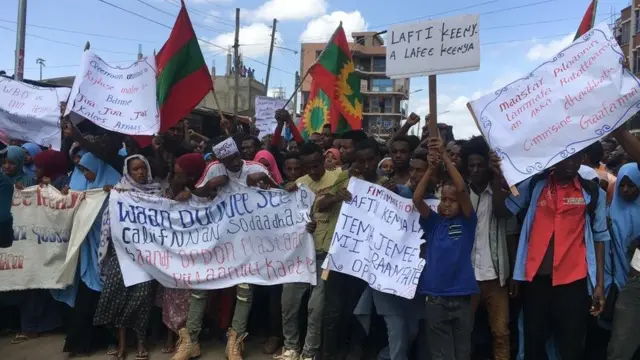 Hiriira mormii magaalaa Awwadaayitti taasifame